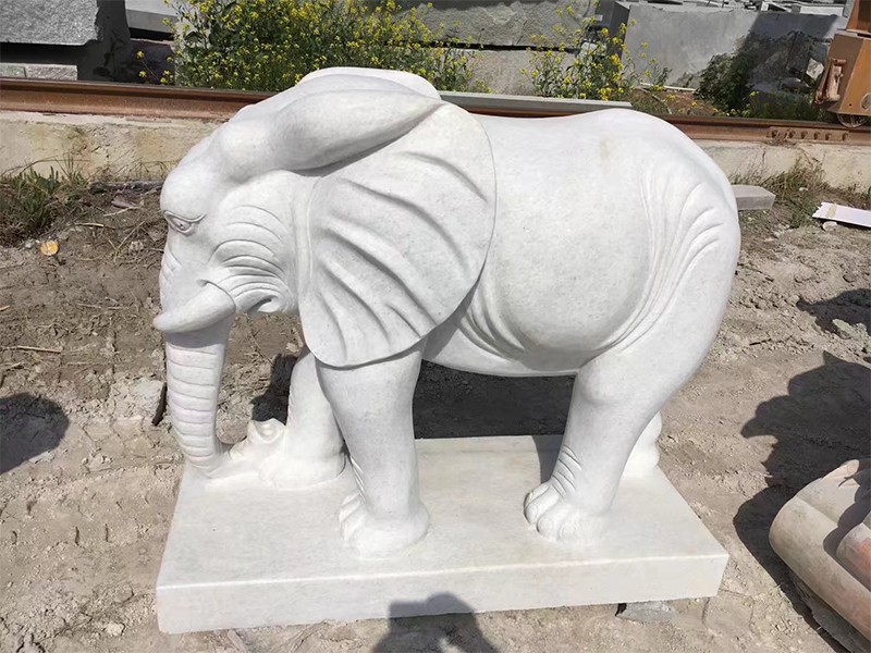  芝麻白石雕大象 